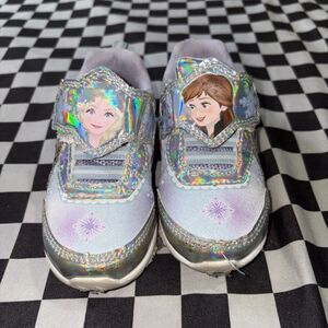 Frozen size 7 toddler light up shoes- see all photos decal is beginning to peel